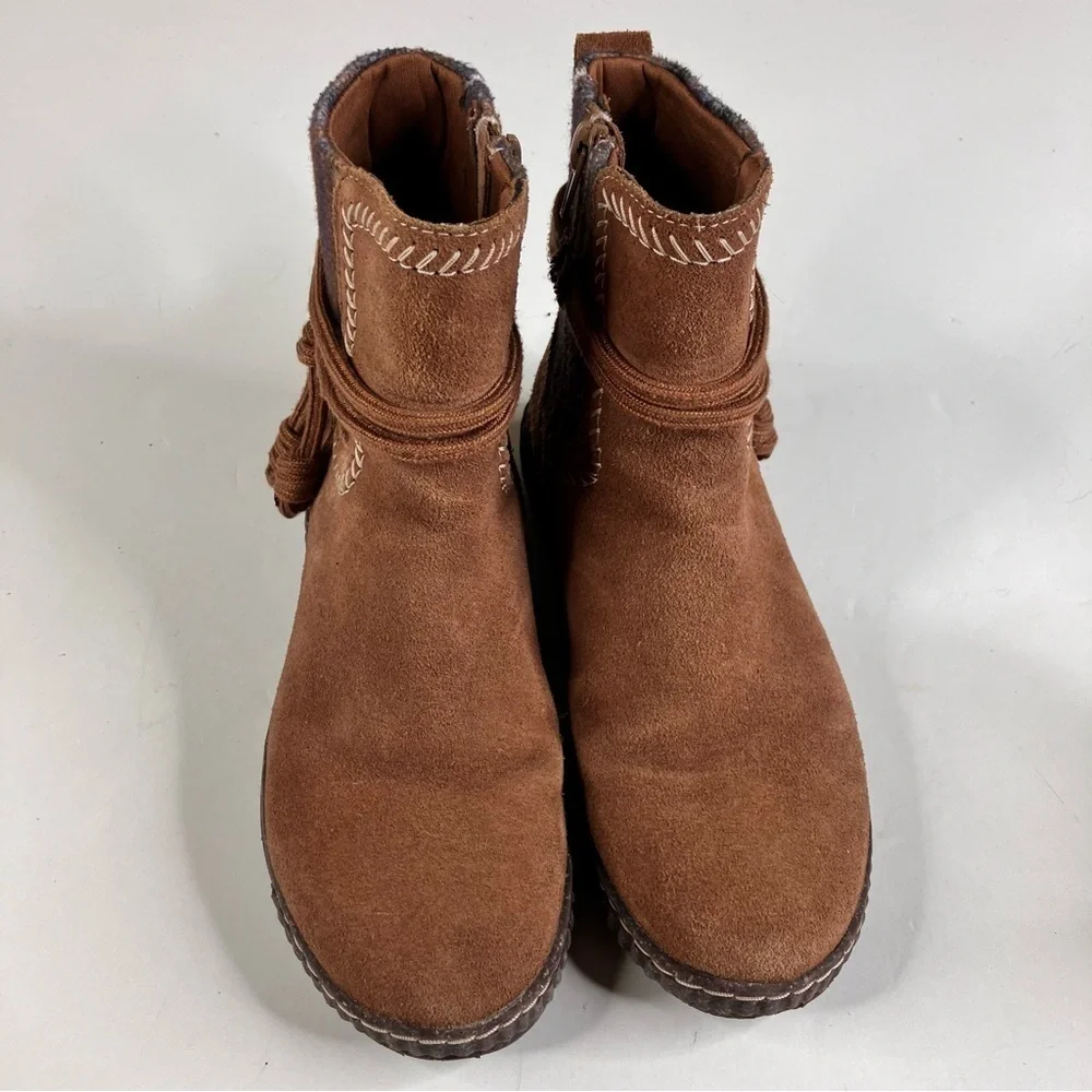 Clarks Caroline Lily boots suede size‎ 6 side zipper closure